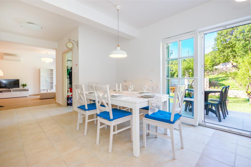 Apartment Barbina Kastelina Sveti Juraj Cameră foto