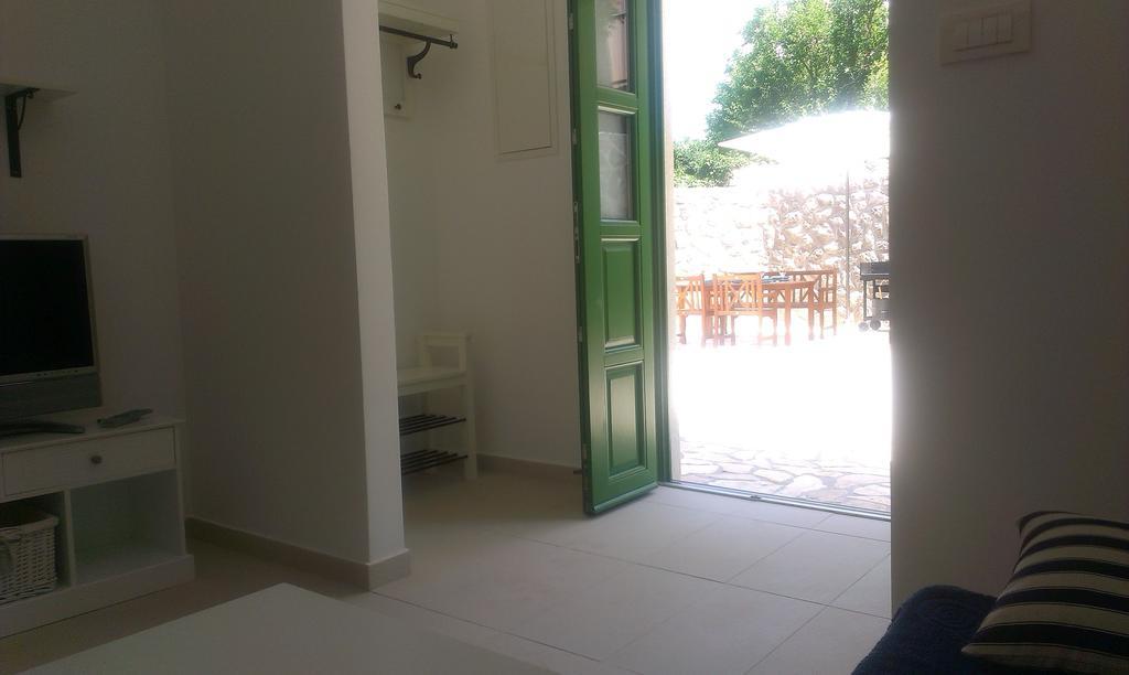 Apartment Barbina Kastelina Sveti Juraj Cameră foto