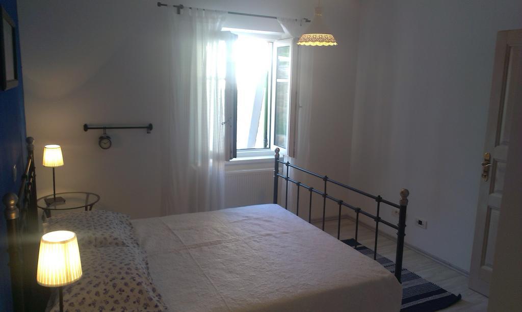 Apartment Barbina Kastelina Sveti Juraj Cameră foto